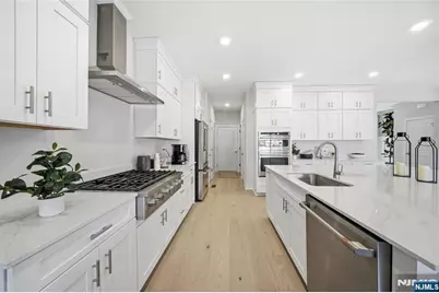 22 Arlington Place, Oakland, NJ 07036 - Photo 2