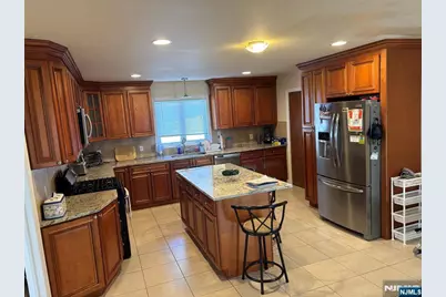 17 Garrett Street, Cedar Grove, NJ 07009 - Photo 4