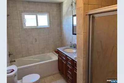 17 Garrett Street, Cedar Grove, NJ 07009 - Photo 8