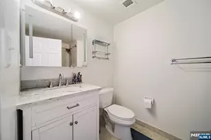 100 Old Palisade Road 3213, Fort Lee, NJ 07024 - Photo 10