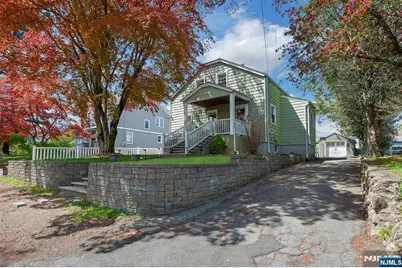 54 Chestnut Avenue, Park Ridge, NJ 07656 - Photo 2
