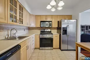 5 Horizon Road 2304, Fort Lee, NJ 07024 - Photo 18
