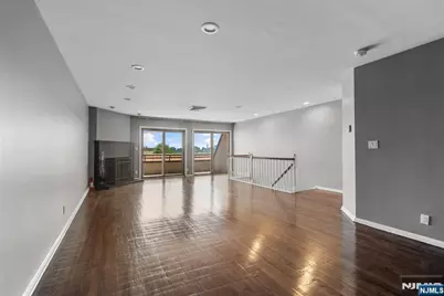 300 Gorge Road 2 #2, Cliffside Park, NJ 07010 - Photo 18
