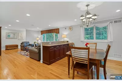 195 Overlook Place, Mahwah, NJ 07430 - Photo 6
