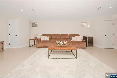 66 Knollwood Drive, Paramus, NJ 07652 - Photo 26