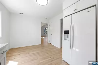319 Gorge Road C0007 #C0007, Cliffside Park, NJ 07010 - Photo 14