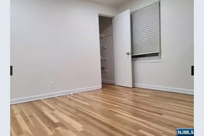 2207B Center Avenue, Fort Lee, NJ 07024 - Photo 8