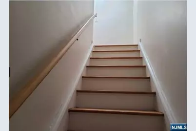2207B Center Avenue, Fort Lee, NJ 07024 - Photo 10