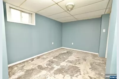 83 Berkeley Avenue, Bloomfield, NJ 07003 - Photo 32