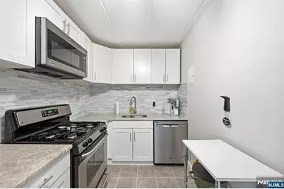 25 Jefferson Street 2F #2F, Hackensack, NJ 07601 - Photo 20