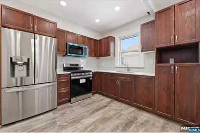 90 Dewitt Place 2 #2, Hackensack, NJ 07601 - Photo 4