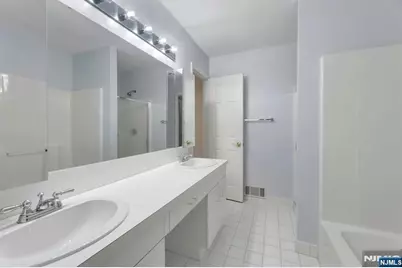 6 Collura Lane, Clifton, NJ 07012 - Photo 18