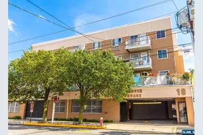 10 Palisade Avenue 2C #2C, Cliffside Park, NJ 07010 - Photo 1
