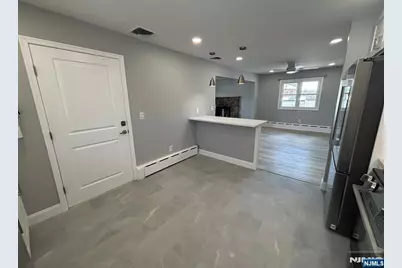 260 Court Avenue, Lyndhurst Township, NJ 07071 - Photo 8
