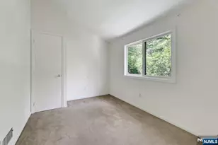 64 Overlook Dr, Woodcliff Lake, NJ 07677 - Photo 24