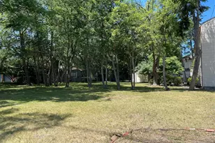 636 Kingsbridge Ln, Ridgewood, NJ 07450 - Photo 2