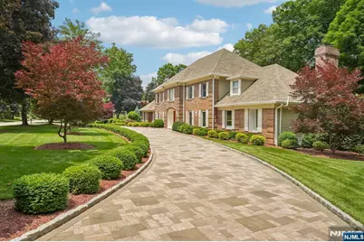 807 Sussex Road, Franklin Lakes, NJ 07417 - Photo 4