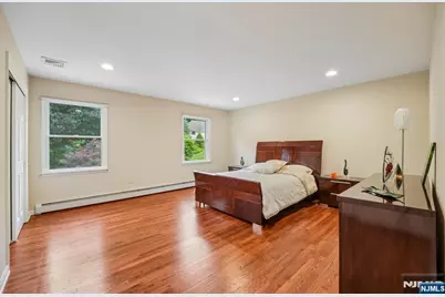 807 Sussex Road, Franklin Lakes, NJ 07417 - Photo 26