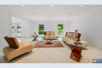 807 Sussex Road, Franklin Lakes, NJ 07417 - Photo 12