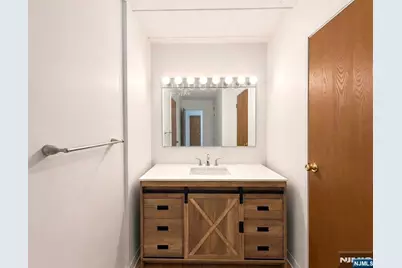 5 Linden Street 2H #2H, Hackensack, NJ 07601 - Photo 12