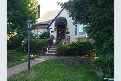 216 N Ross Place, Ho Ho Kus, NJ 07423 - Photo 2