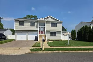 558 Mark Dr, Brick, NJ 08723 - Photo 2