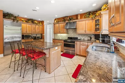 525 Kings Point Trail, Franklin Lakes, NJ 07417 - Photo 14