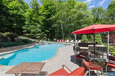 525 Kings Point Trail, Franklin Lakes, NJ 07417 - Photo 34