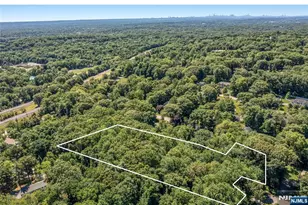 10 Deerfield Dr, Woodcliff Lake, NJ 07677 - Photo 4