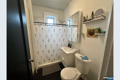 244 Lawton Avenue 13 #13, Cliffside Park, NJ 07010 - Photo 8
