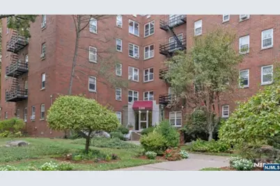 2350 Linwood Avenue 1D #1D, Fort Lee, NJ 07024 - Photo 2