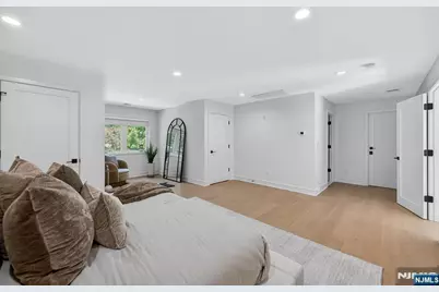 22 Glen Carl Road, Upper Saddle River, NJ 07458 - Photo 22