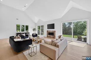 22 Glen Carl Rd, Upper Saddle River, NJ 07458 - Photo 12