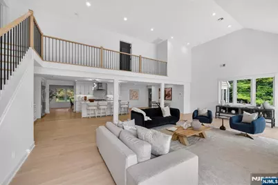 22 Glen Carl Road, Upper Saddle River, NJ 07458 - Photo 10