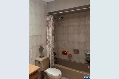 414 Lafayette Avenue, Cliffside Park, NJ 07010 - Photo 10