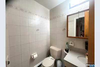 414 Lafayette Avenue, Cliffside Park, NJ 07010 - Photo 6