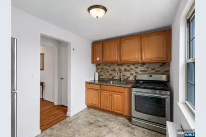1267 Anderson Avenue 16 #16, Fort Lee, NJ 07024 - Photo 4