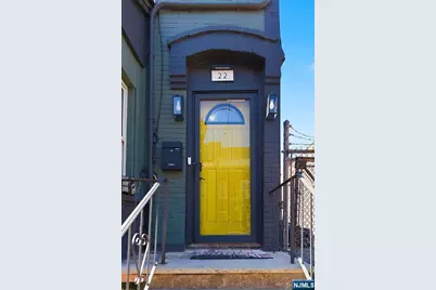 22 8th Avenue, Newark, NJ 07104 - Photo 2