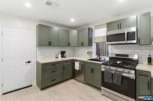22 8th Ave, Newark, NJ 07104 - Photo 8