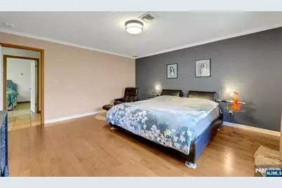 348 Highwood Avenue, Glen Rock, NJ 07452 - Photo 16