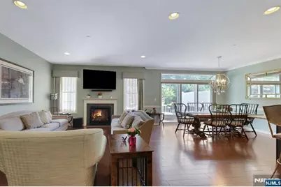 78 Autumn Way 15 #15, Montvale, NJ 07645 - Photo 4