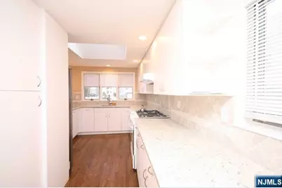 153 Sunset Lane, Tenafly, NJ 07670 - Photo 8