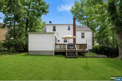711 Rutland Avenue, Teaneck Township, NJ 07666 - Photo 18