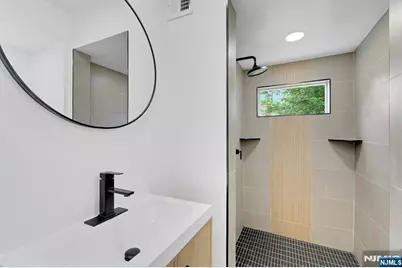 12 Lerome Place, Teaneck Township, NJ 07666 - Photo 18