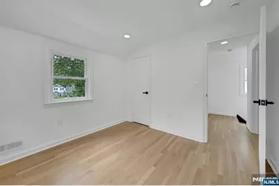 12 Lerome Place, Teaneck Township, NJ 07666 - Photo 24