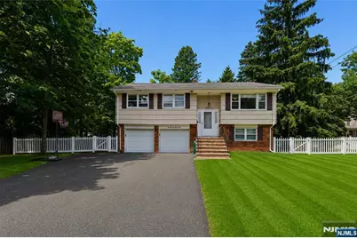195 4th Street, Cresskill, NJ 07626 - Photo 2