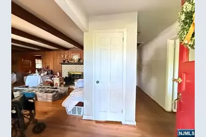 71 Glasgow Terrace, Mahwah, NJ 07430 - Photo 2