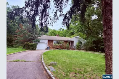 71 Glasgow Terrace, Mahwah, NJ 07430 - Photo 1