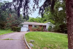 71 Glasgow Terrace, Mahwah, NJ 07430 - Photo 1