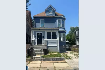 27 Richelieu Terrace, Newark, NJ 07106 - Photo 1